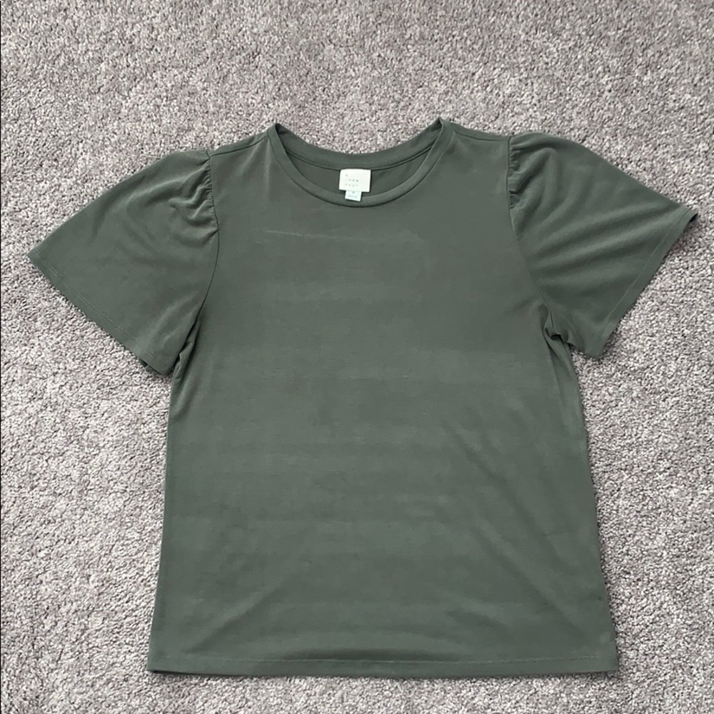 Puffed Sleeve Top